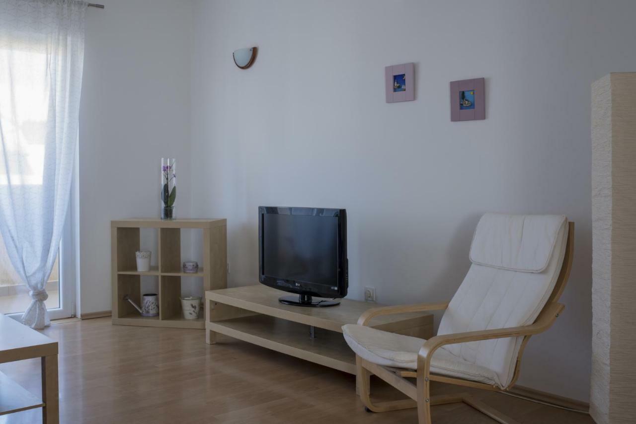 Apartment Karin Medulin Exterior photo